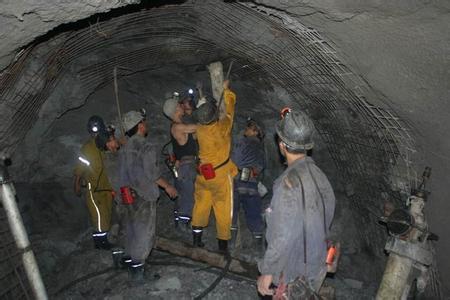 龙山工程爆破中的危险因素分析以及应对工程爆破危险的措施