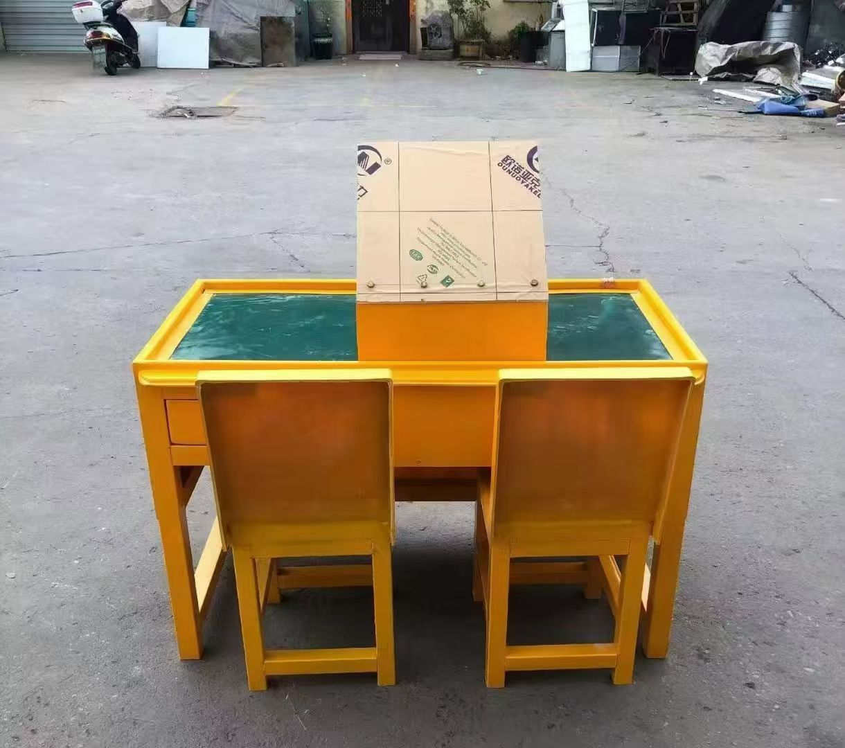 龙山防静电导通桌井下煤矿火工品发放桌：危险品流转的安全守护者